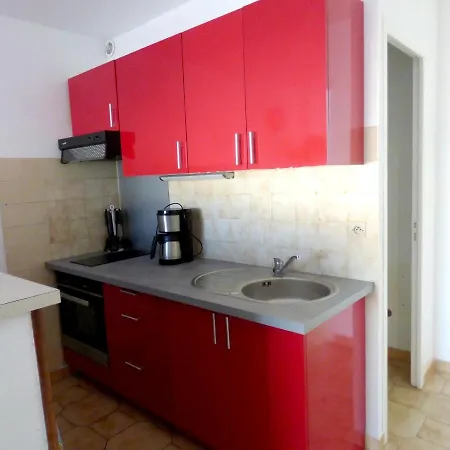 Rue De La Perouse Apartament