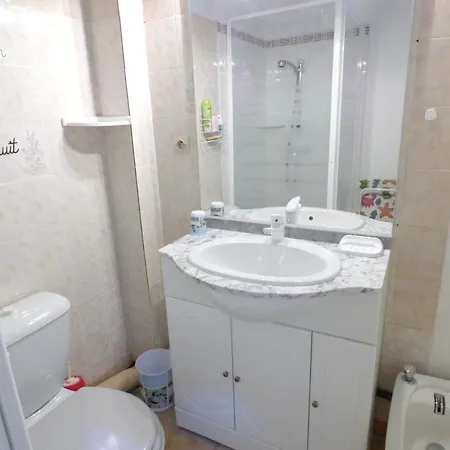 Rue De La Perouse Apartament
