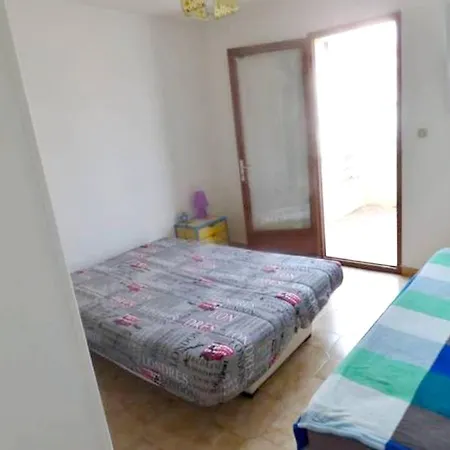 Rue De La Perouse Apartament *