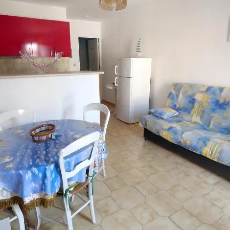 Apartament Rue De La Perouse *